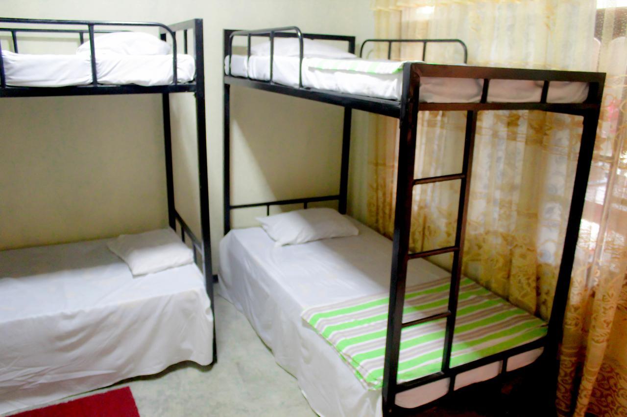 J Hostel Kandy Esterno foto