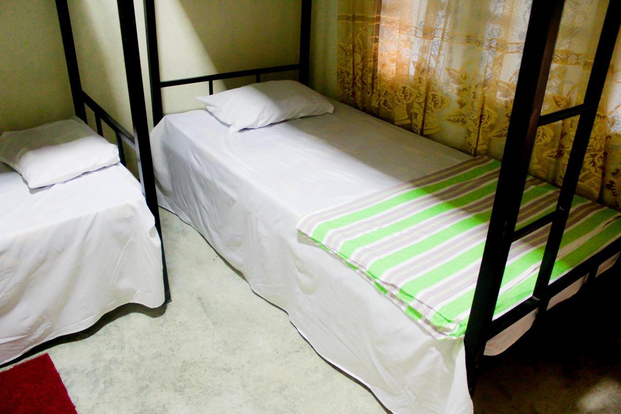 J Hostel Kandy Esterno foto